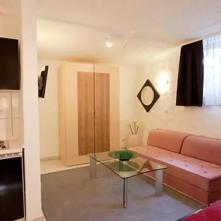 Отель Altstadt-hotel