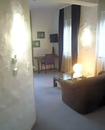 Altstadt-hotel 4*